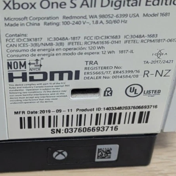 White Gaming Console - Picture 3 of 3